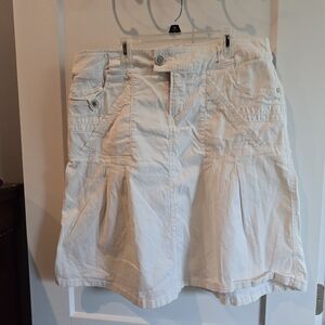 Elegant Women's Cream Skort